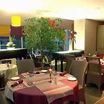 Du Manet 4*